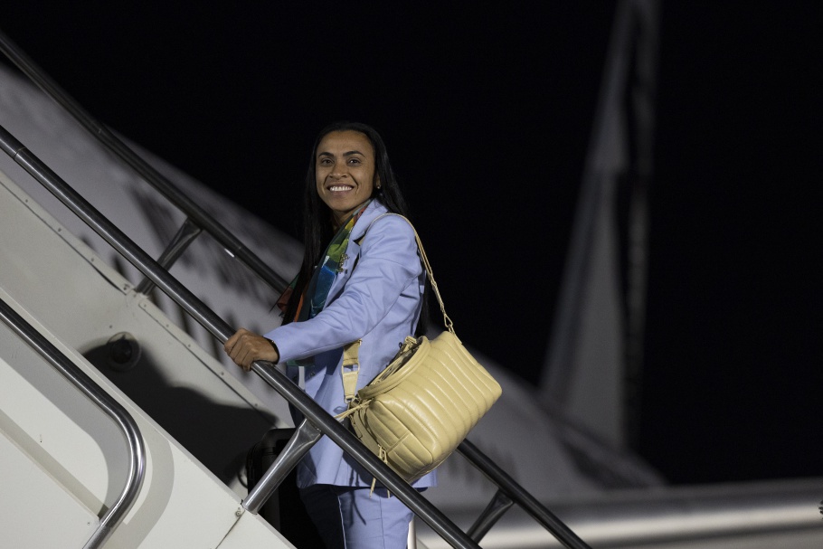 Marta, durante embarque rumo à Austrália para a disputa da Copa do Mundo