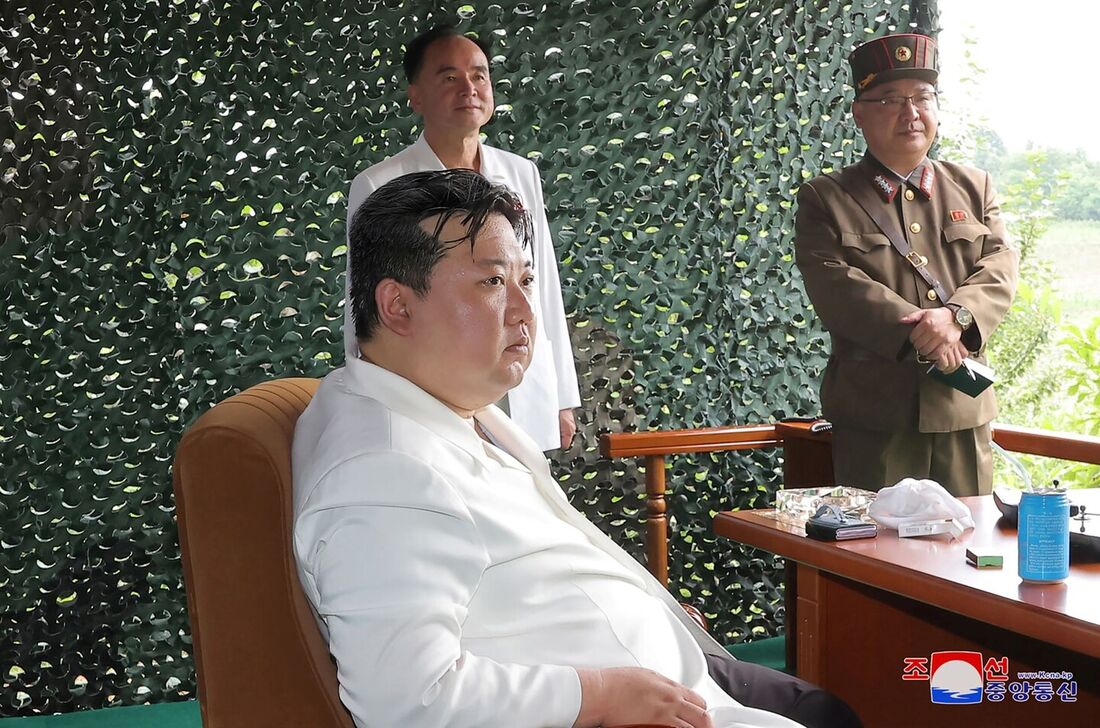 Kim Jong Un em lançamento de míssel