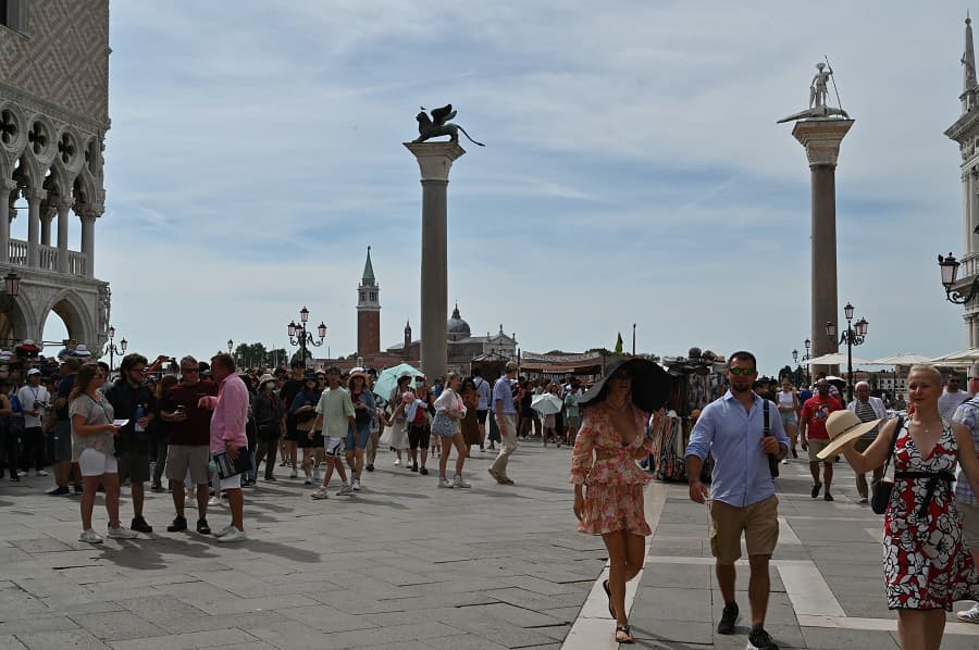 Turistas em Veneza