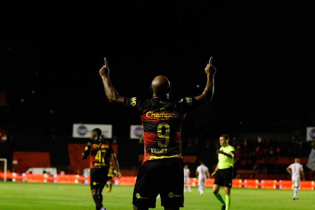 Santos acerta a saída de mais dois jogadores do elenco