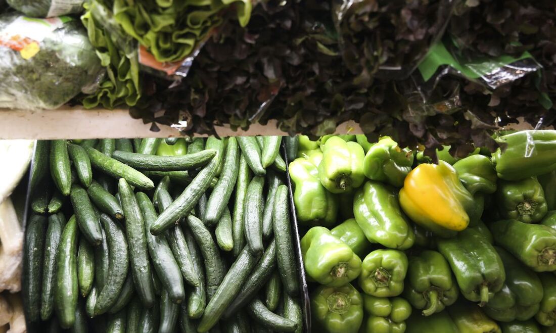 Alimentação do brasileiro tem poucos legumes, verduras e frutas