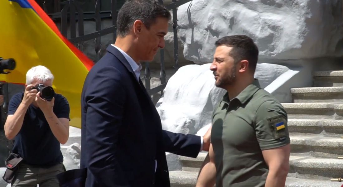 Presidente da Espanha com o presidente ucraniano, Volodimir Zelensky