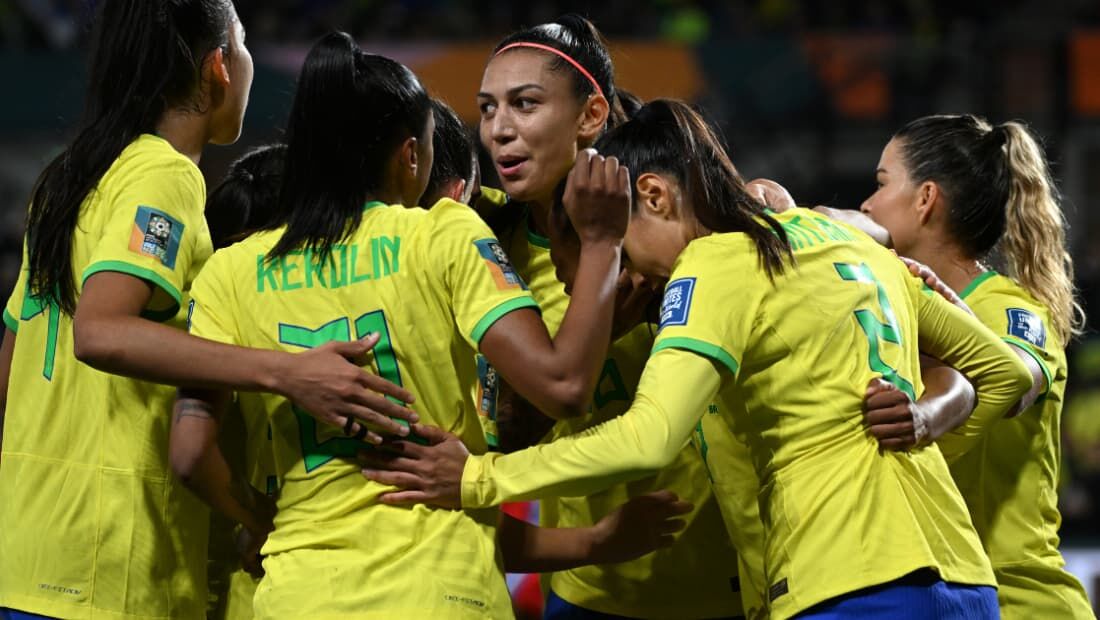 Com hat-trick de Ary Borges, Brasil goleia Panamá em sua estreia na Copa do  Mundo feminina - Folha PE