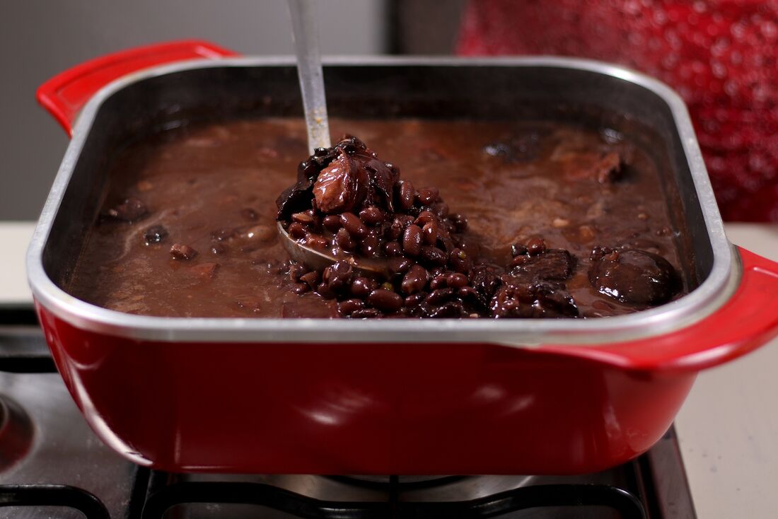 Feijoada é patrimônio de todo brasileiro