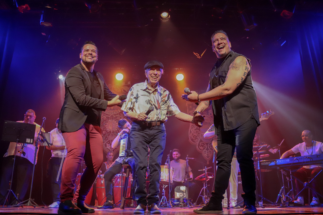 Orquestra Latinolindense (OLO) promoveu encontro de gerações no lançamento de novo single e videoclipe