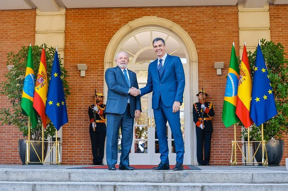 Lula e Pedro Sánchez em um encontro em Madri 