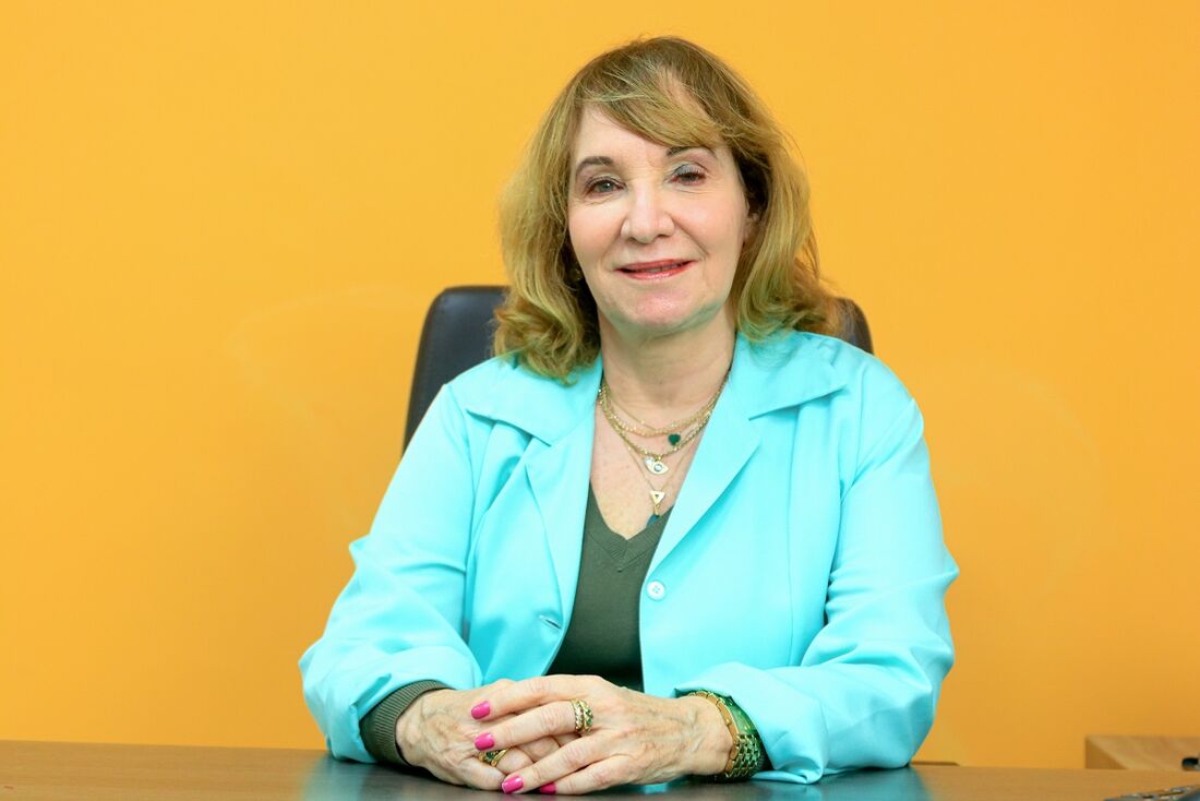 Helena Carneiro Leão, reumatologista do Hospital Jayme da Fonte