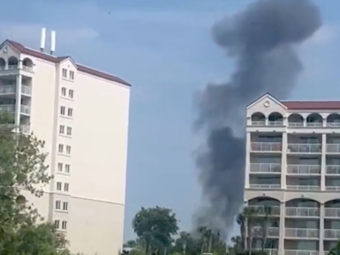 Queda de avião em campo de golfe deixa um morto, nos EUA