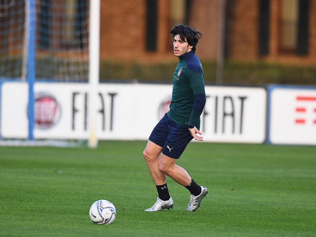 Sandro Tonali, meio-campo da seleção italiana e novo jogador do Newcastle 