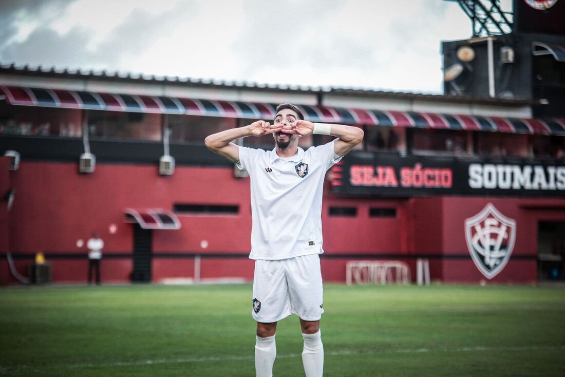 Luisinho tem três gols pelo Retrô nesta Série D