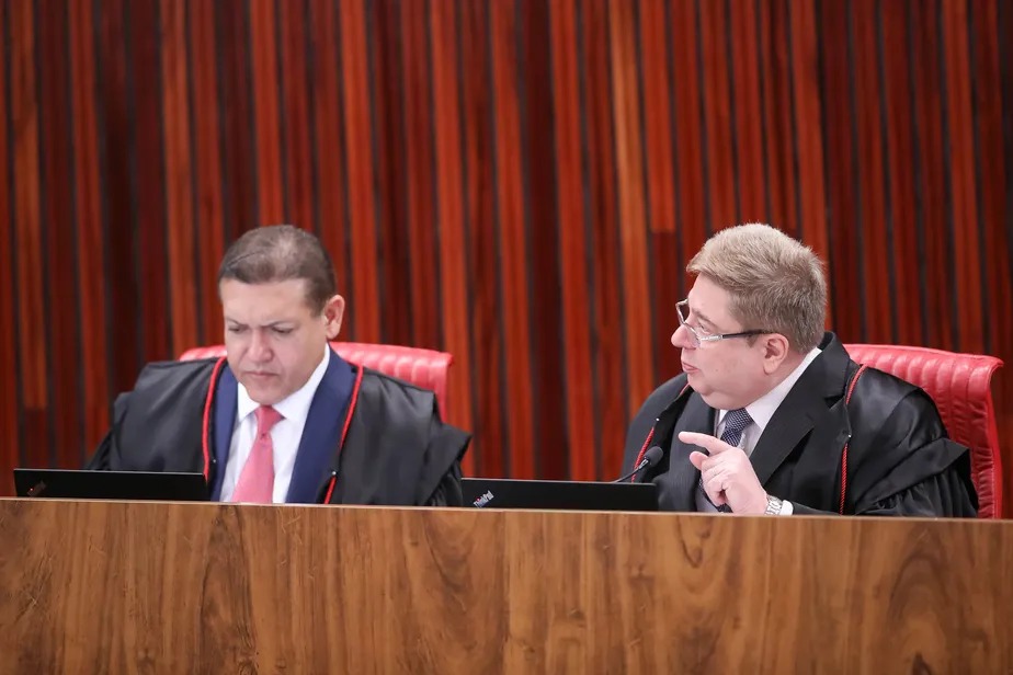 Os ministros Kassio Nunes Marques e Raul Araújo, do Tribunal Superior Eleitoral 