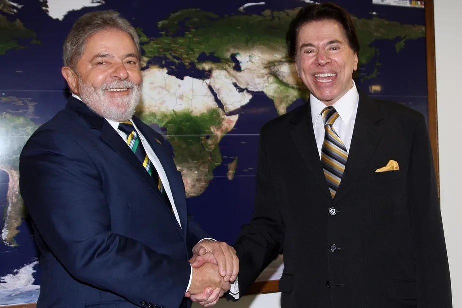 O presidente Luiz Inácio Lula da Silva (PT) em encontro com Silvio Santos, do SBT, em 2010 