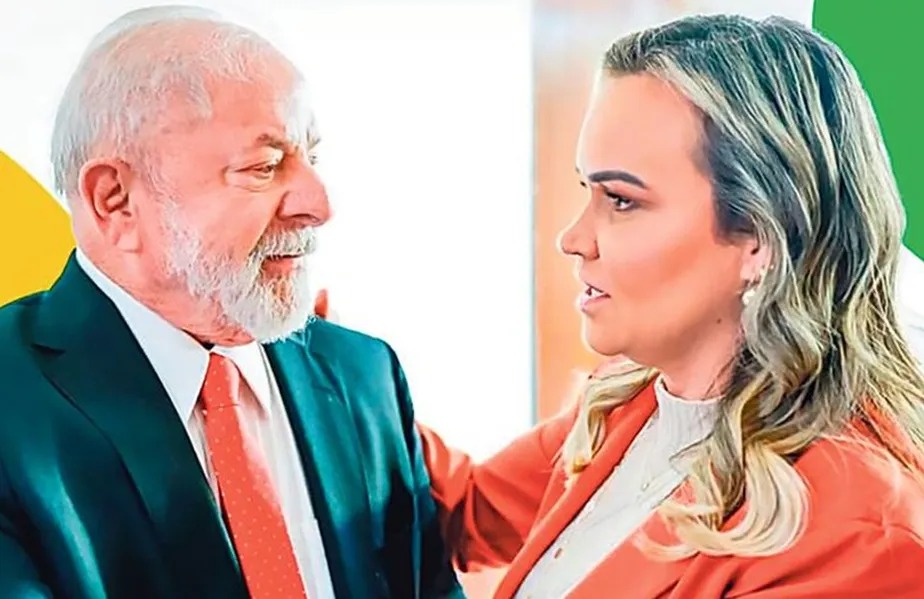 Lula com Daniela Carneiro, ainda ministra do Turismo 