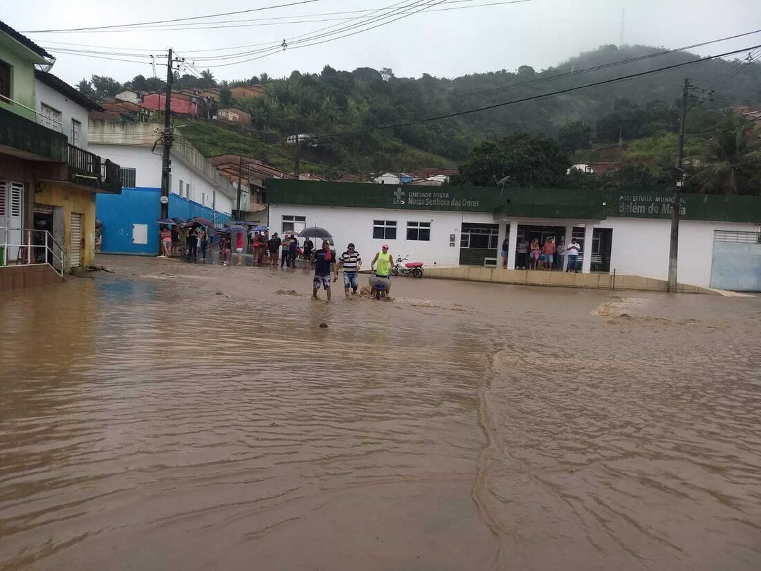 Chuvas castigaram a cidade de Belém de Maria, na Mata Sul