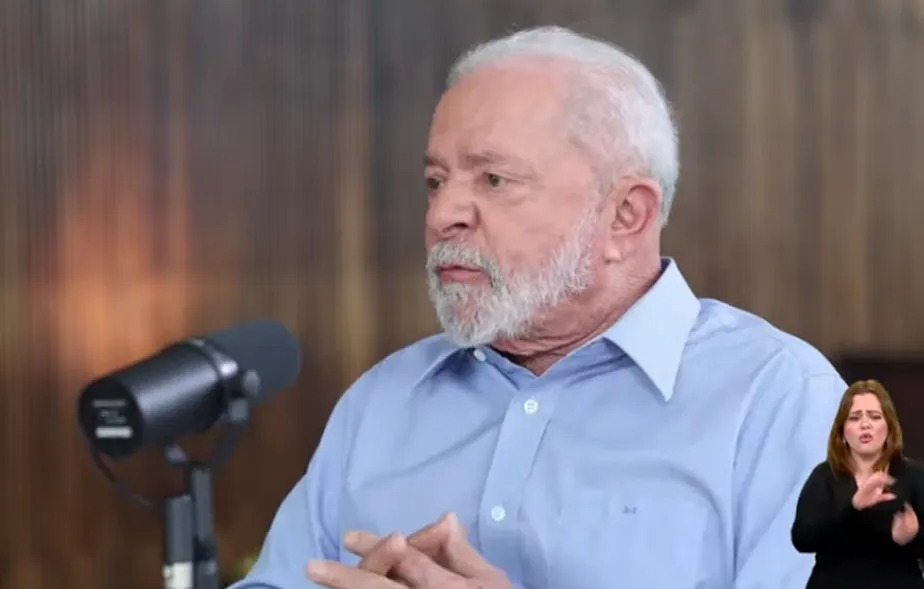 Lula criticou futebol brasileiro em live exibida no YouTube 