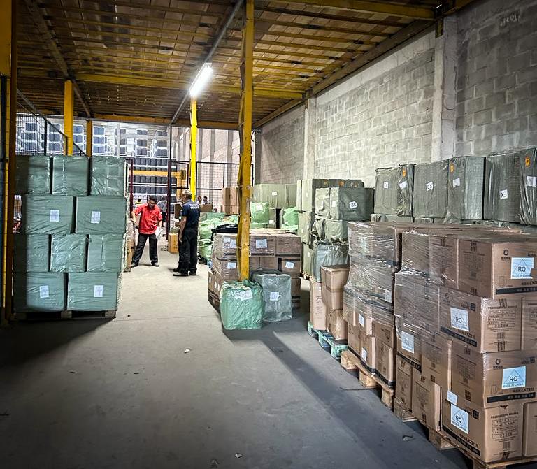 Mercadorias foram encontradas em galpão de transportadora