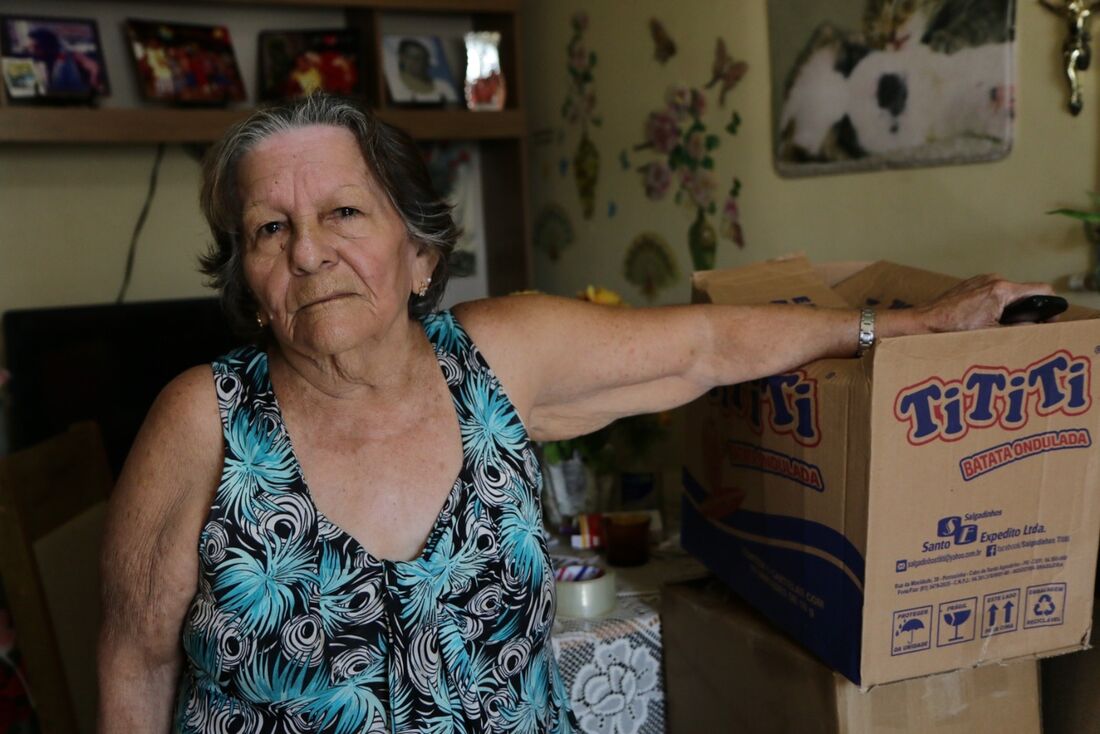 Dona Lourdes mora no Conjunto Beira Mar há quase 40 anos