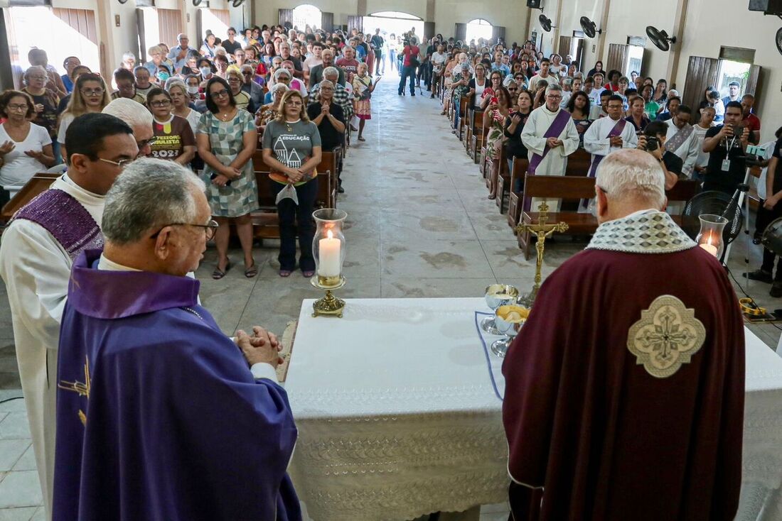 Missa de 7 dia pelas vítimas do desabamento do prédio do conjunto Beira-mar