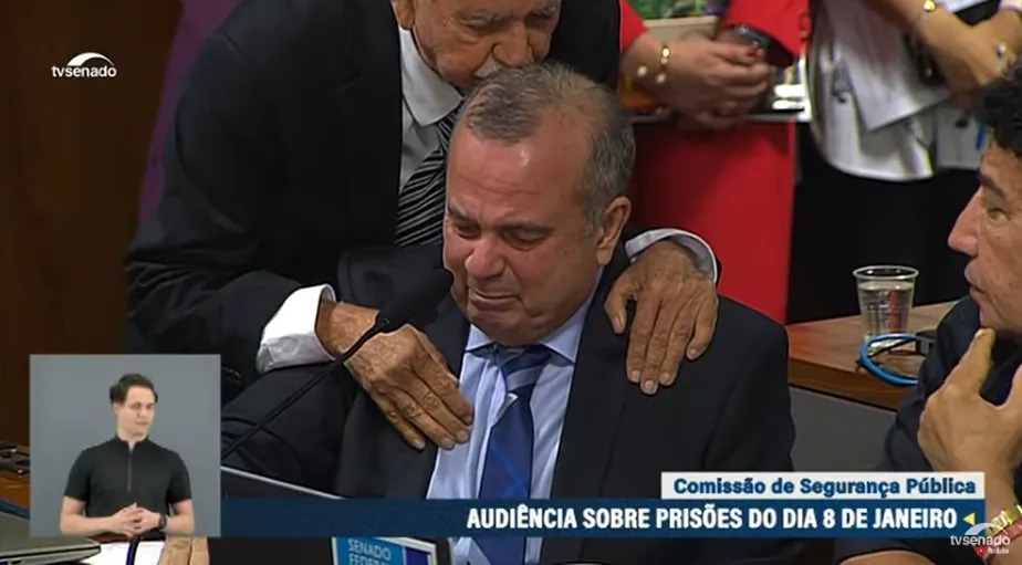 Rogério Marinho se emociona em audiência no Senado 