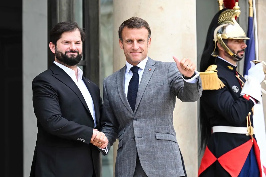 Presidente da França, Emmanuel Macron, recebe chileno Gabriel Boric em Paris 