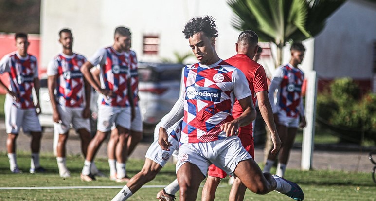 Rennan Siqueira, lateral do Náutico