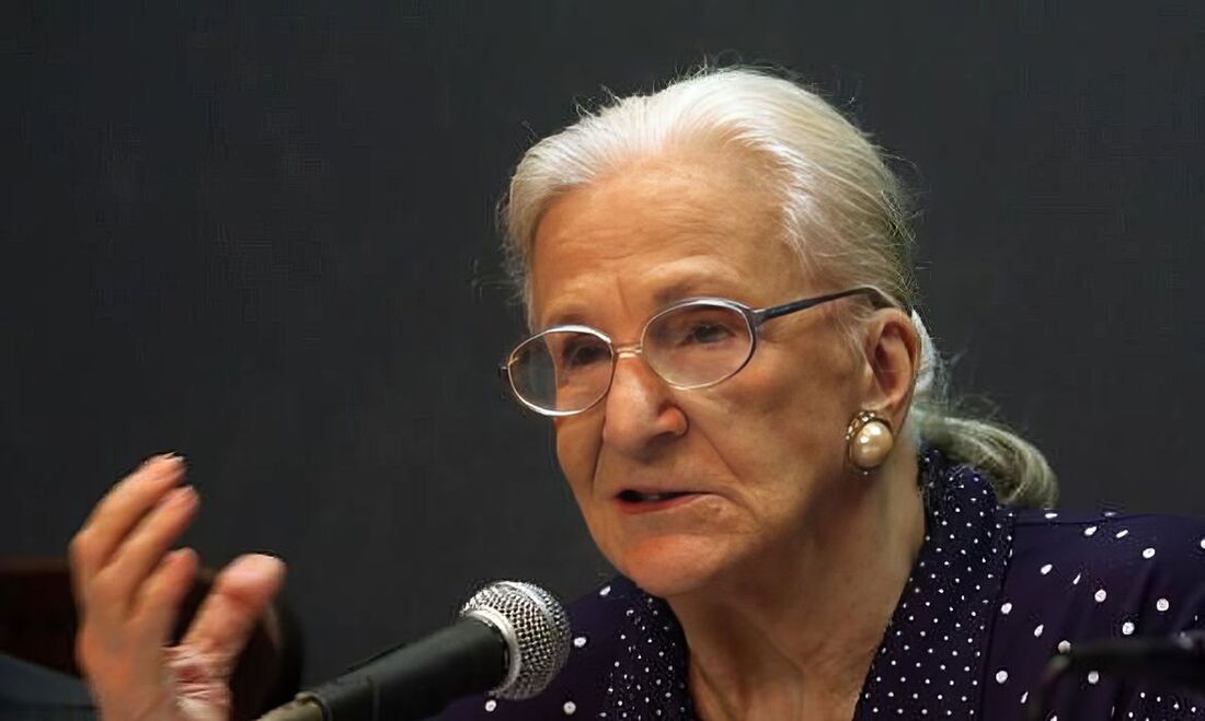 Barbara Heliodora, crítica teatral 