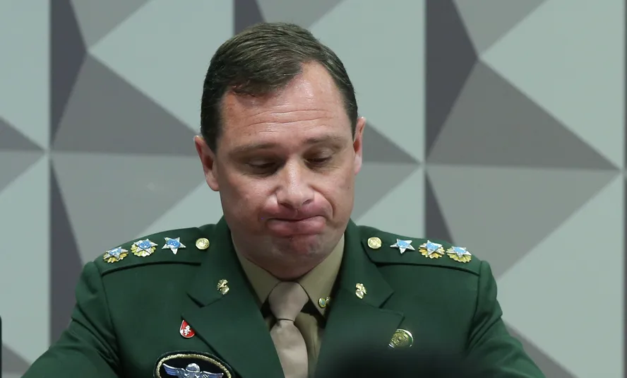 O tenente-coronel Mauro Cid, durante depoimento na CPI do 8 de janeiro 