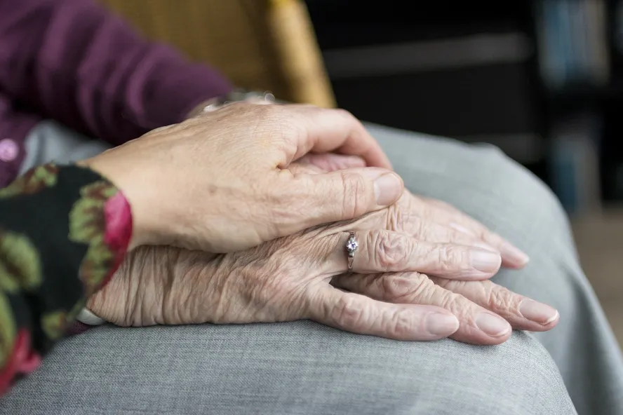 O Parkinson é uma doença neurológica que afeta os movimentos da pessoa 