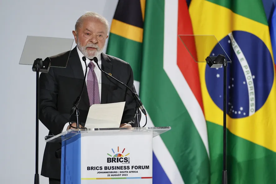 O presidente Luiz Inácio Lula da Silva discursa durante o Fórum Empresarial do Brics