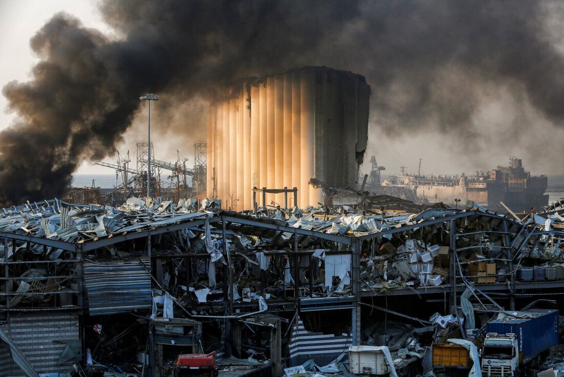 Silo destruído após uma grande explosão no porto de Beirute em 4 de agosto de 2020