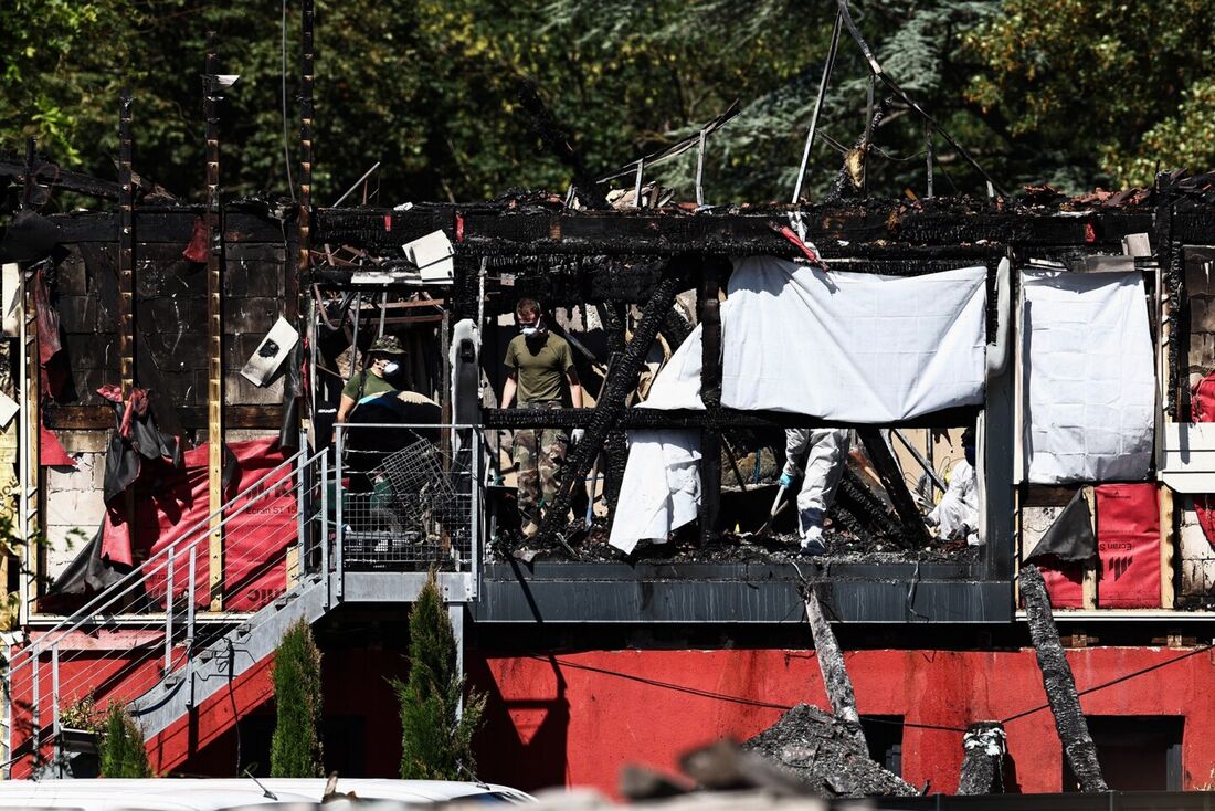 Casa de repouso é destruida após incêndio