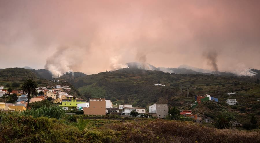 Incêndio na ilha de Tenerife, na Espanha 