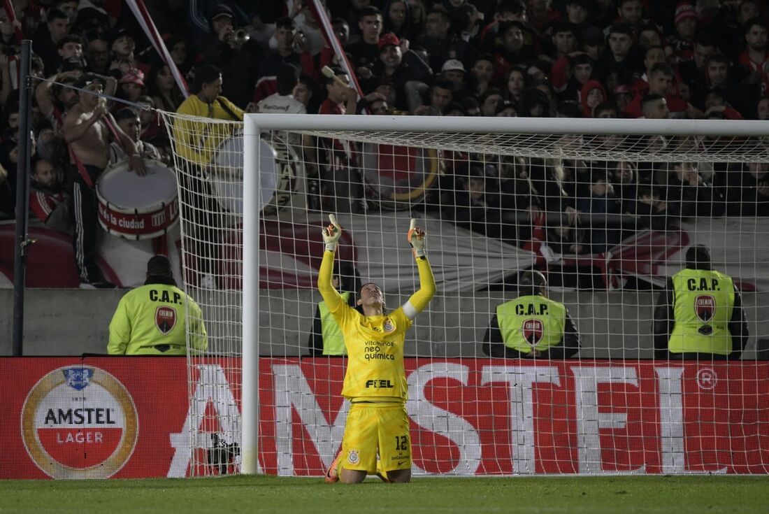 Cássio foi o herói da classificação do Corinthians 