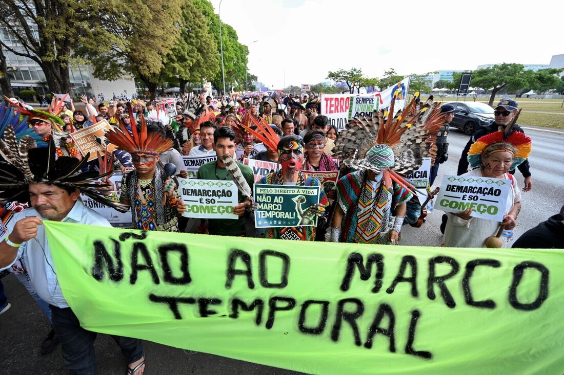 Depois dos votos de Zanin e Barroso, o julgamento foi suspenso nesta quinta 