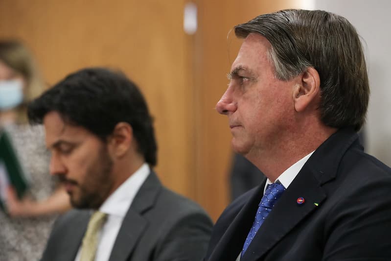 Jair Bolsonaro, ex-presidente do Brasil, junto a Fábio Faria