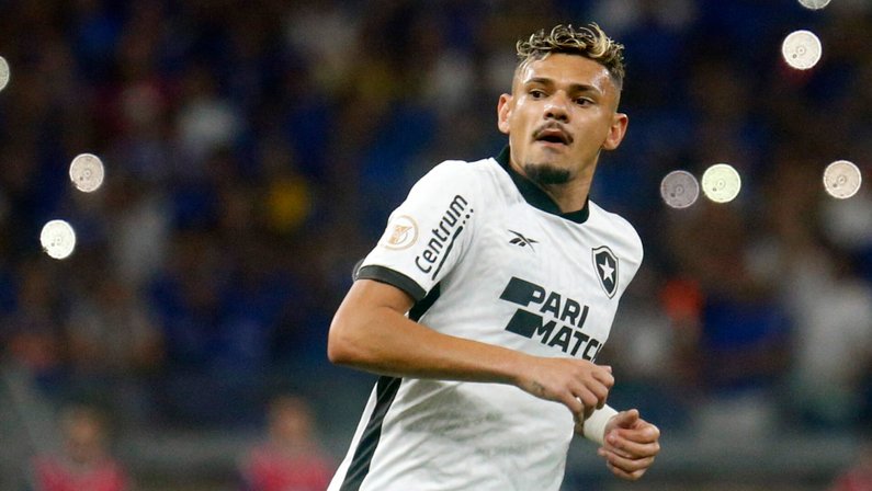 Tiquinho Soares, atacante do Botafogo