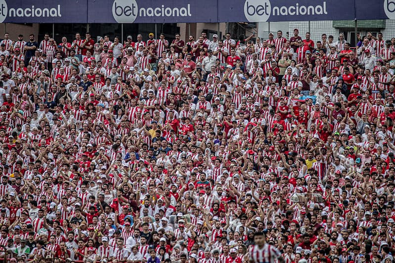 Torcida do Náutico nos Aflitos 