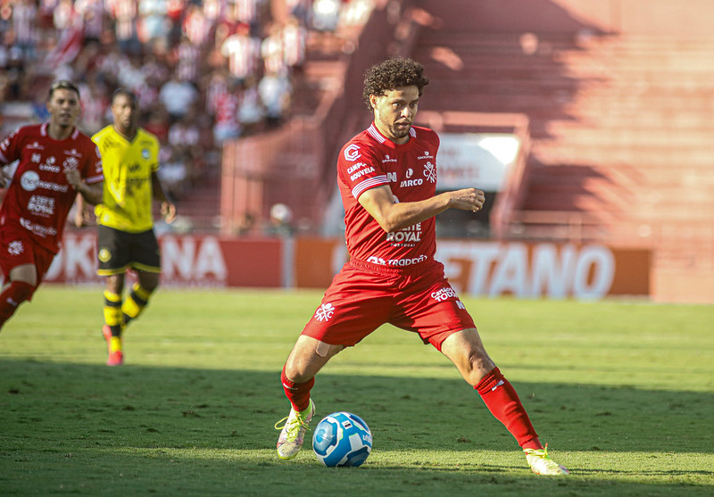 Victor Ferraz, lateral do Náutico