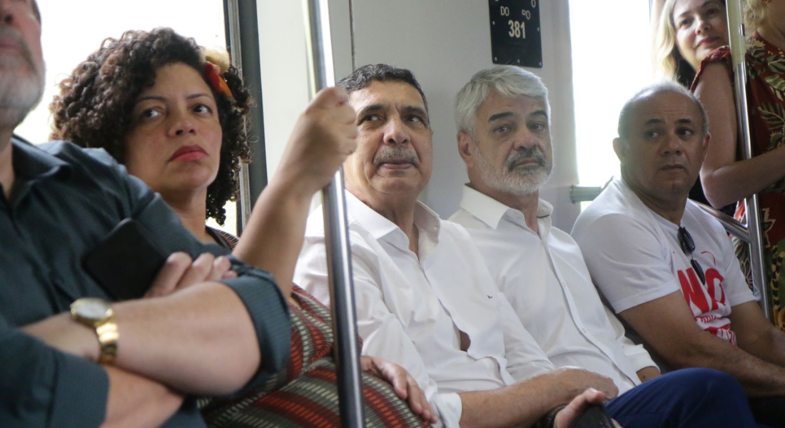 Comissão de parlamentares vistoria Metrô do Recife