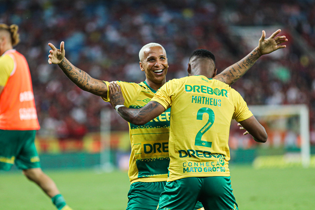 Deyverson marcou o gol que sacramentou a vitória do Cuiabá contra o Flamengo