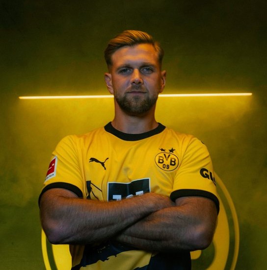 Borussia Dortmund acertou com Niclas Füllkrug, atacante da seleção alemã 