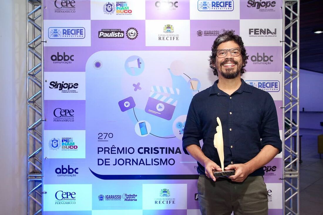 Greg, artista gráfico da Folha de Pernambuco, ganha Prêmio Cristina Tavares