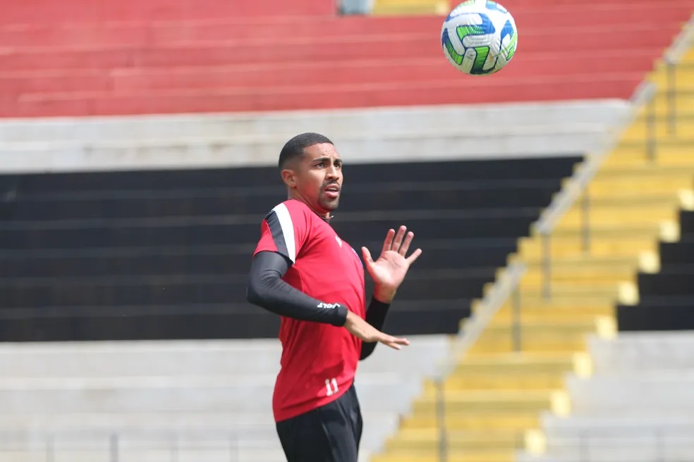 João Veras, atacante do Botafogo-SP