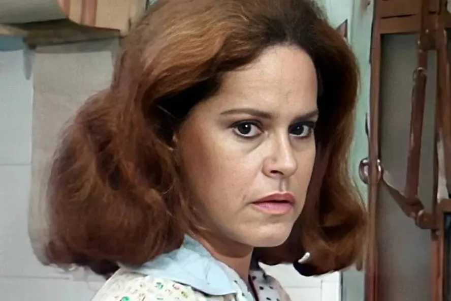 A atriz Maria Helena Dias, em cena da novela 'Elas por elas' (1982) 