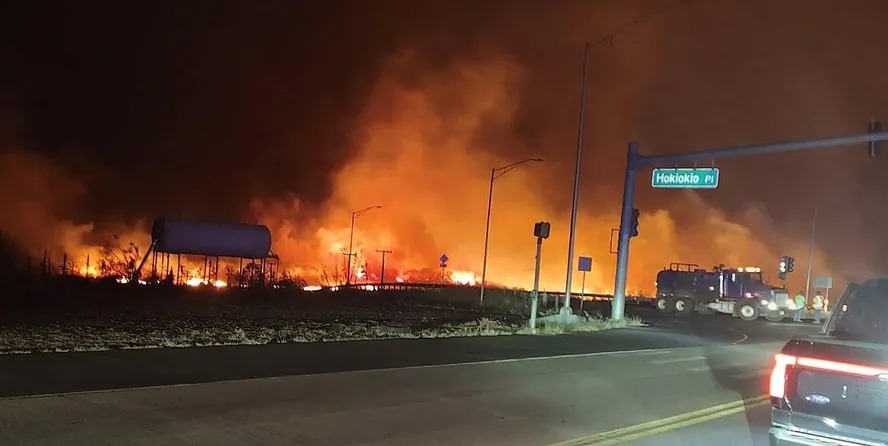 Incêndio em ilha do Havaí, nos EUA