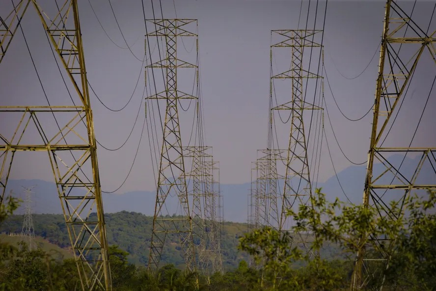 Linhas de transmissão fazem parte do Novo PAC na área de segurança energética