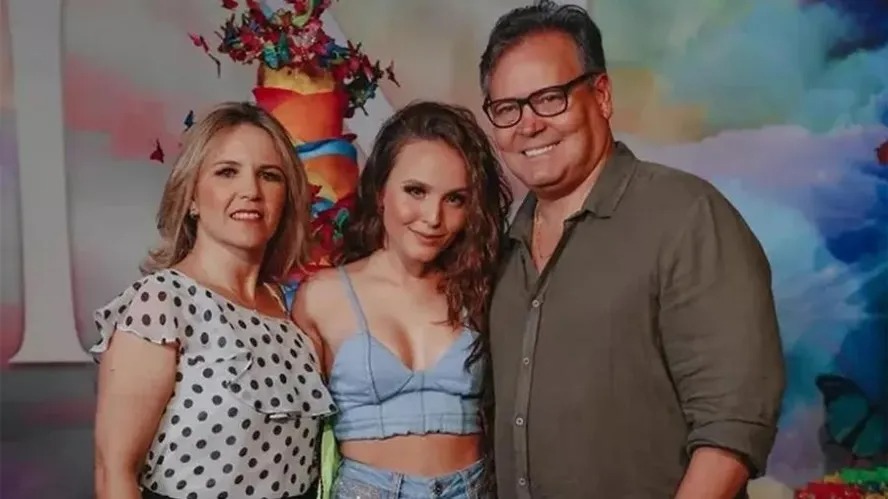 Larissa Manoela, Silvana e Gilberto