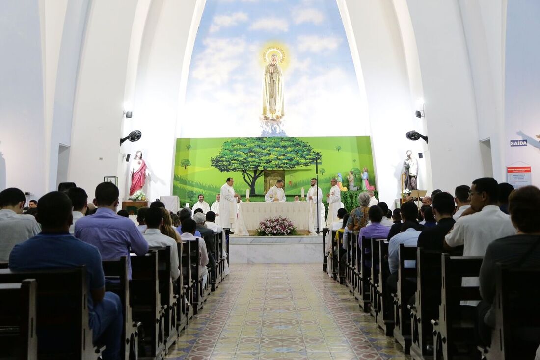 O Santuário Nossa Senhora de Fátima recebeu a missa de início do novo semestre da UNICAP 