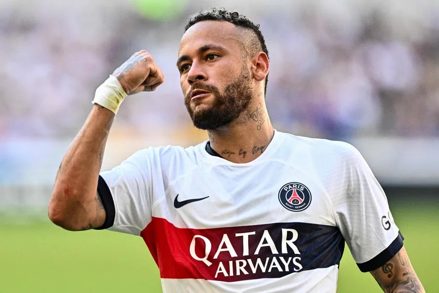 Neymar marca em amistoso da pré-temporada do PSG