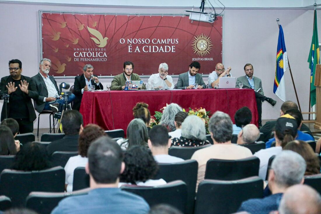 Audiência contou com a participação de parlamentares do Congresso Nacional